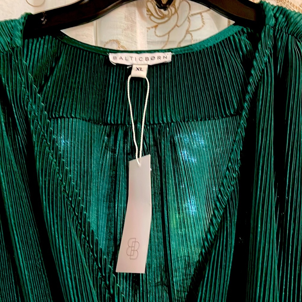 Baltic born NWTs emerald green maxi. Size XL, gorgeous! Price drop! Now $59
